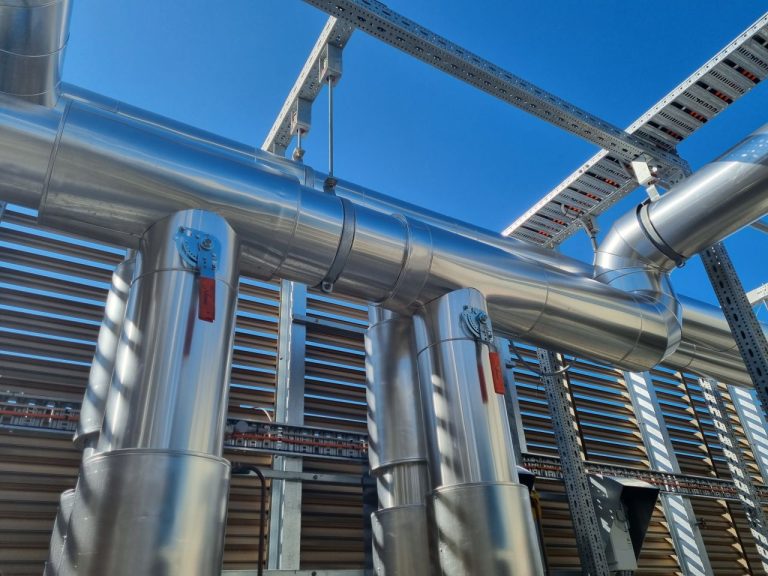 West Side Place: 88 floors of fan coil units, AHUs and roof plant rooms with Ellis Air Conditioning.